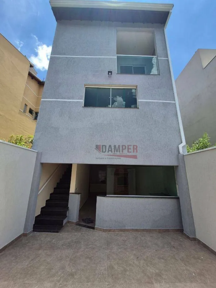 Sobrado, 3 quartos, 210 m² - Foto 1