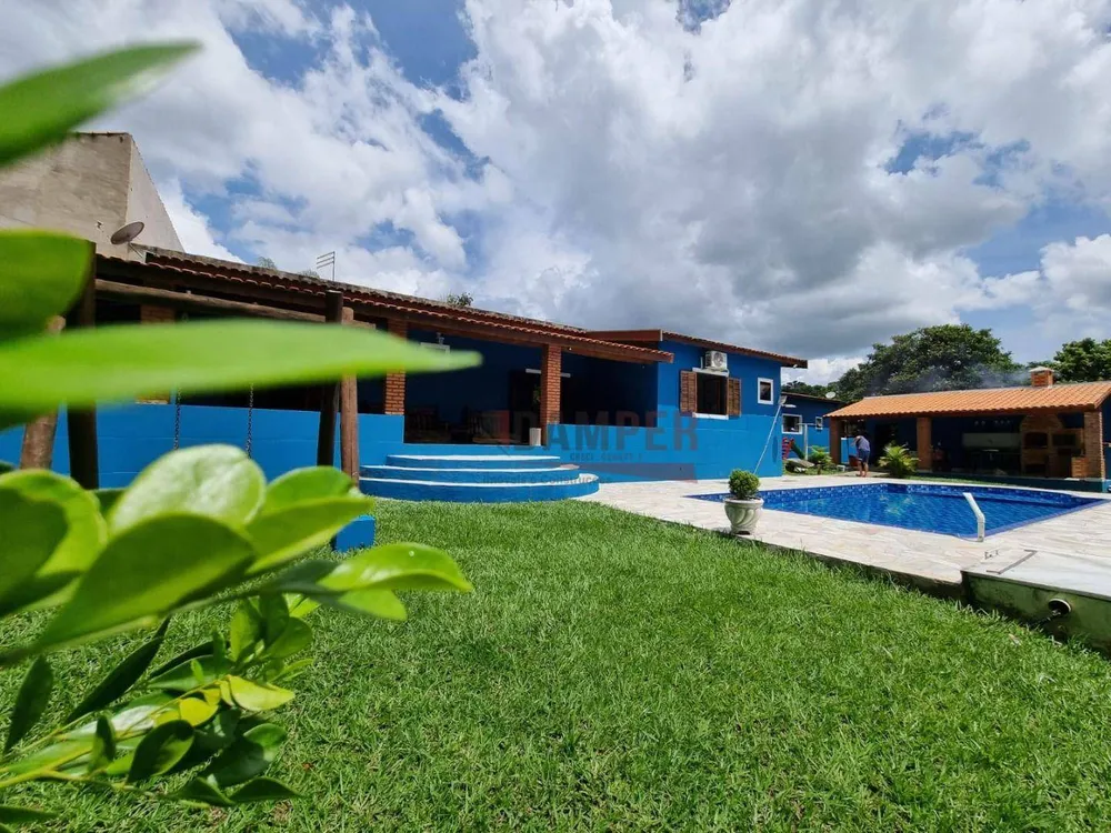 Chácara, 3 quartos, 1257 m² - Foto 1