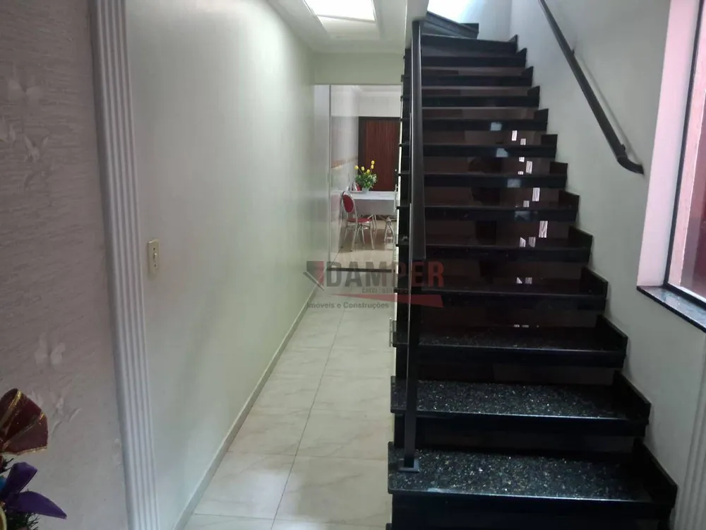 Sobrado, 4 quartos, 239 m² - Foto 1