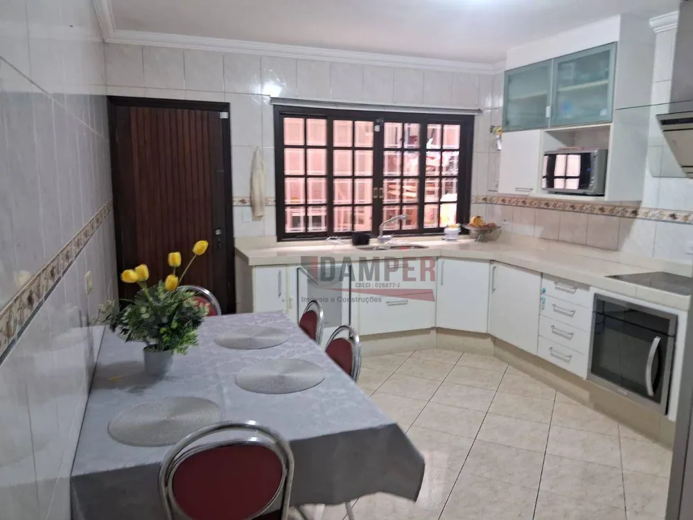 Sobrado, 4 quartos, 239 m² - Foto 2