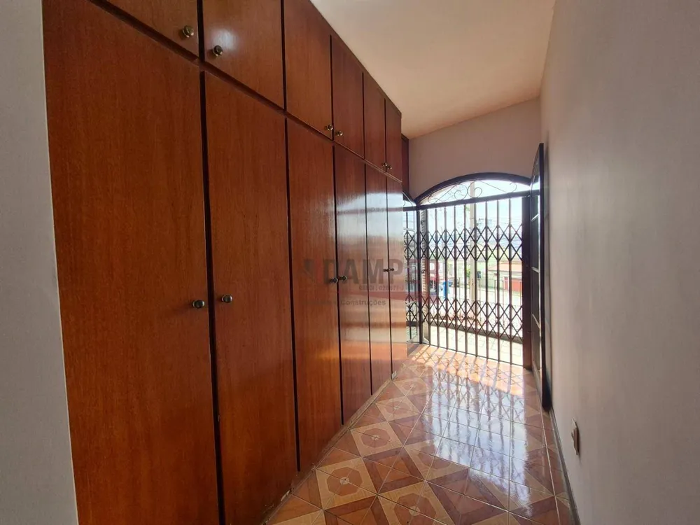 Sobrado, 3 quartos, 319 m² - Foto 1