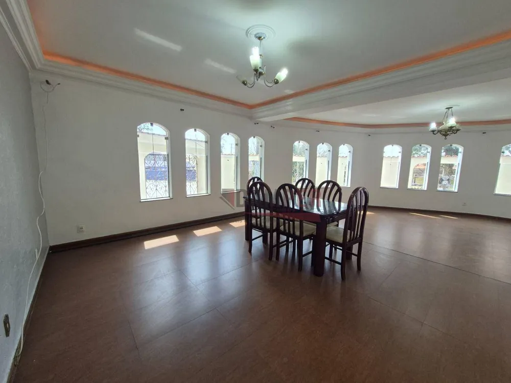 Sobrado, 3 quartos, 319 m² - Foto 1