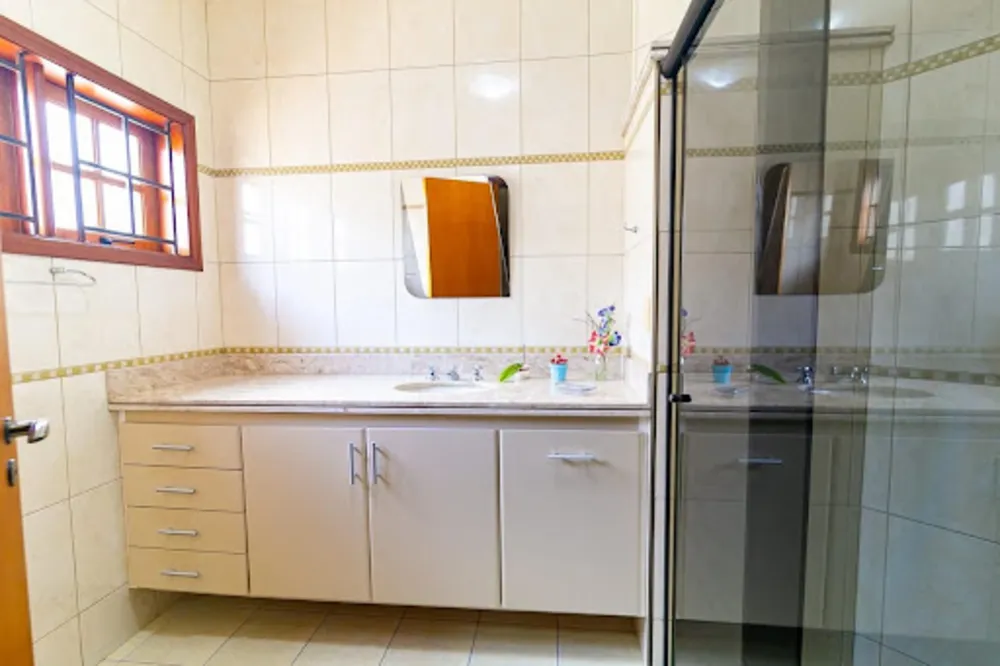 Casa, 4 quartos, 275 m² - Foto 1