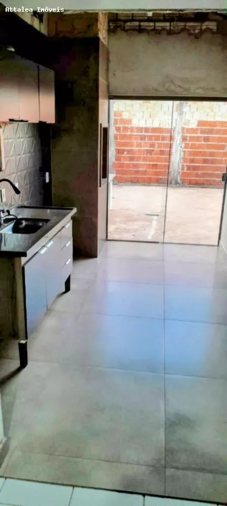 Casa à venda com 2 quartos, 180m² - Foto 4