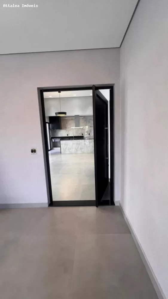 Casa à venda com 3 quartos, 205m² - Foto 4