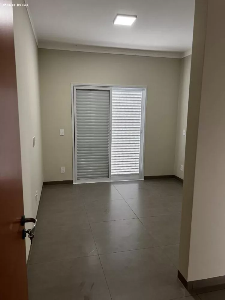 Casa à venda com 3 quartos, 292m² - Foto 3