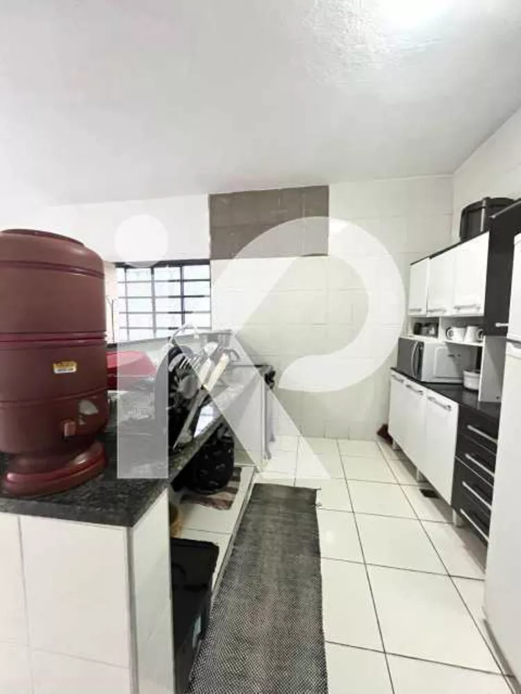 Casa de Vila à venda com 3 quartos, 216m² - Foto 8