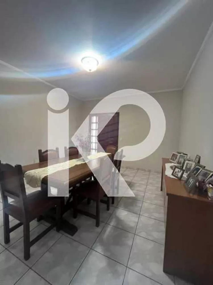 Casa de Vila à venda com 2 quartos, 178m² - Foto 3