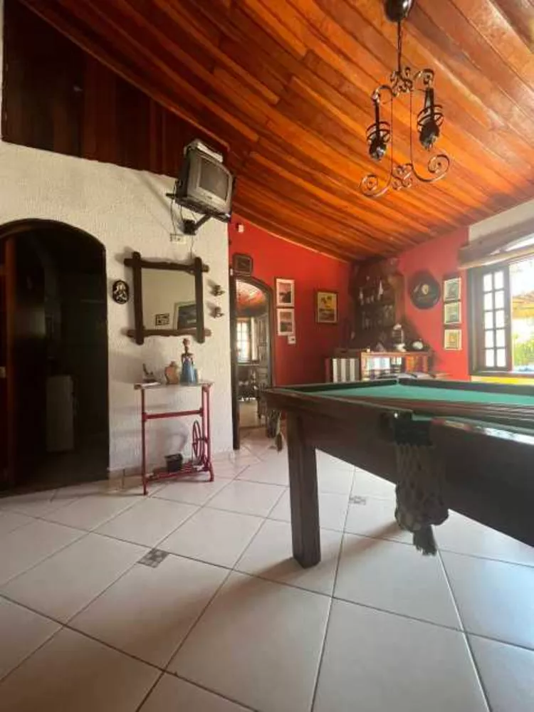 Chácara à venda com 4 quartos, 310m² - Foto 2