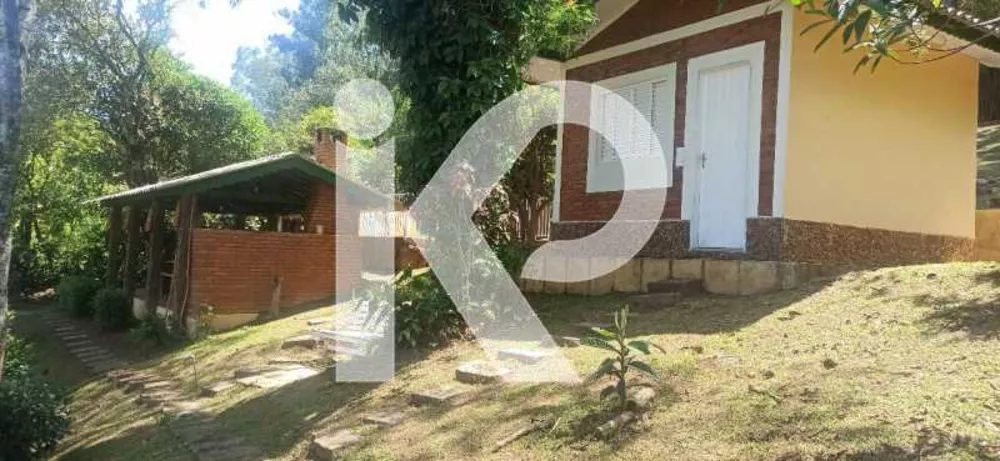 Casa de Condomínio à venda com 6 quartos, 208m² - Foto 3