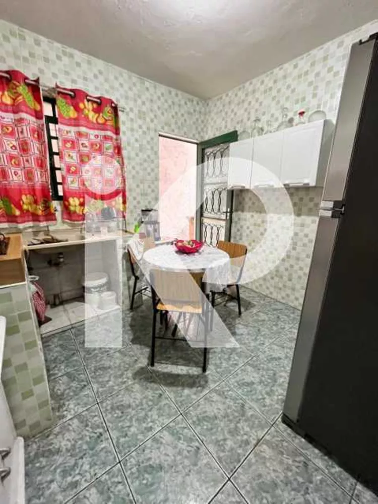 Casa de Vila à venda com 3 quartos, 130m² - Foto 3