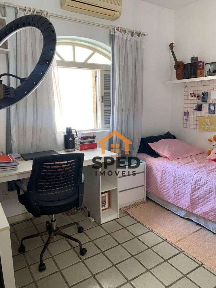 Casa, 4 quartos, 325 m² - Foto 1
