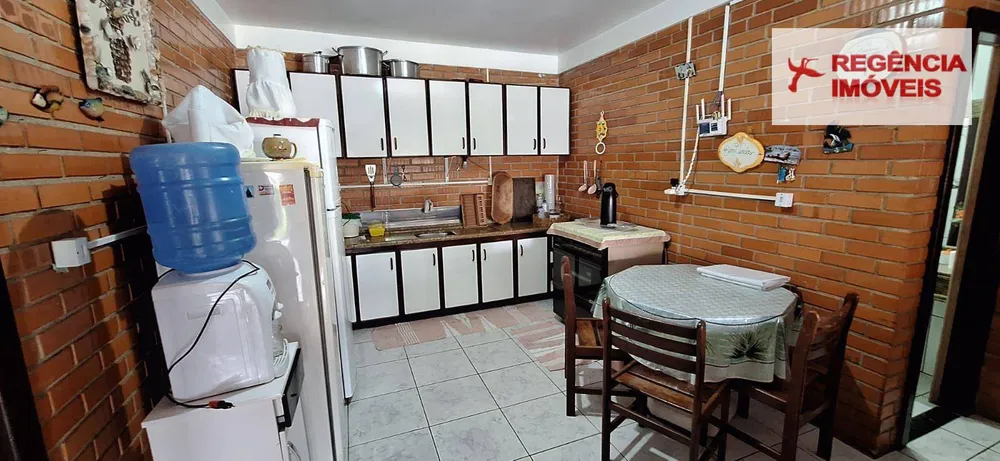 Casa, 6 quartos, 250 m² - Foto 7