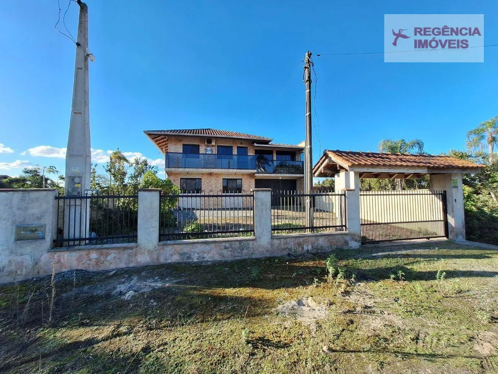 Casa, 5 quartos, 301 m² - Foto 1