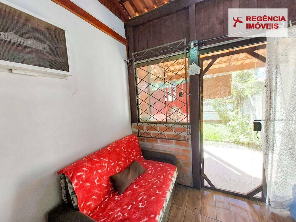 Casa à venda com 2 quartos, 60m² - Foto 2