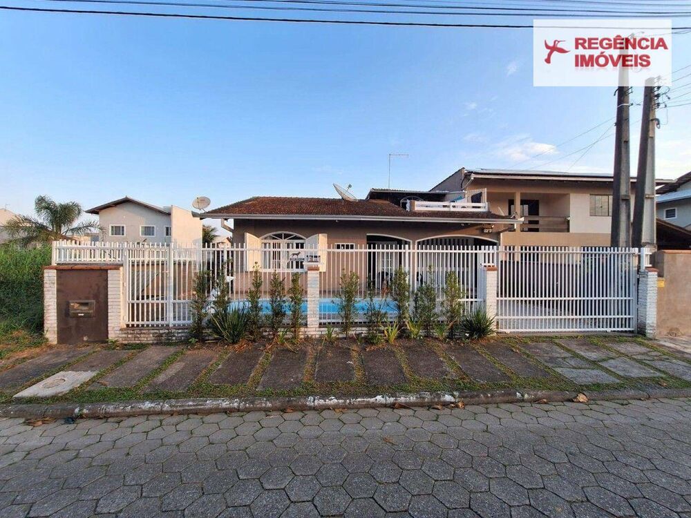 Casa, 3 quartos, 220 m² - Foto 3
