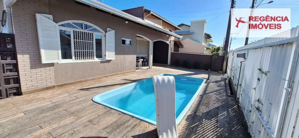 Casa, 3 quartos, 220 m² - Foto 2
