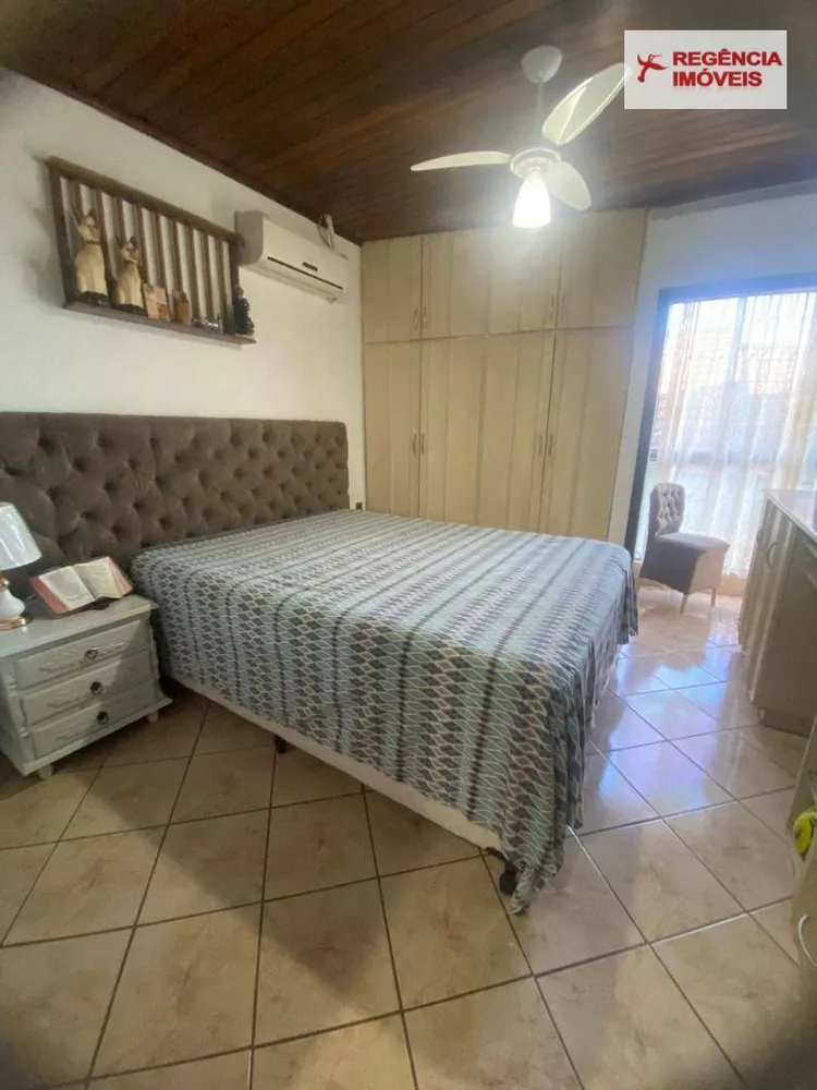 Casa, 3 quartos, 230 m² - Foto 13