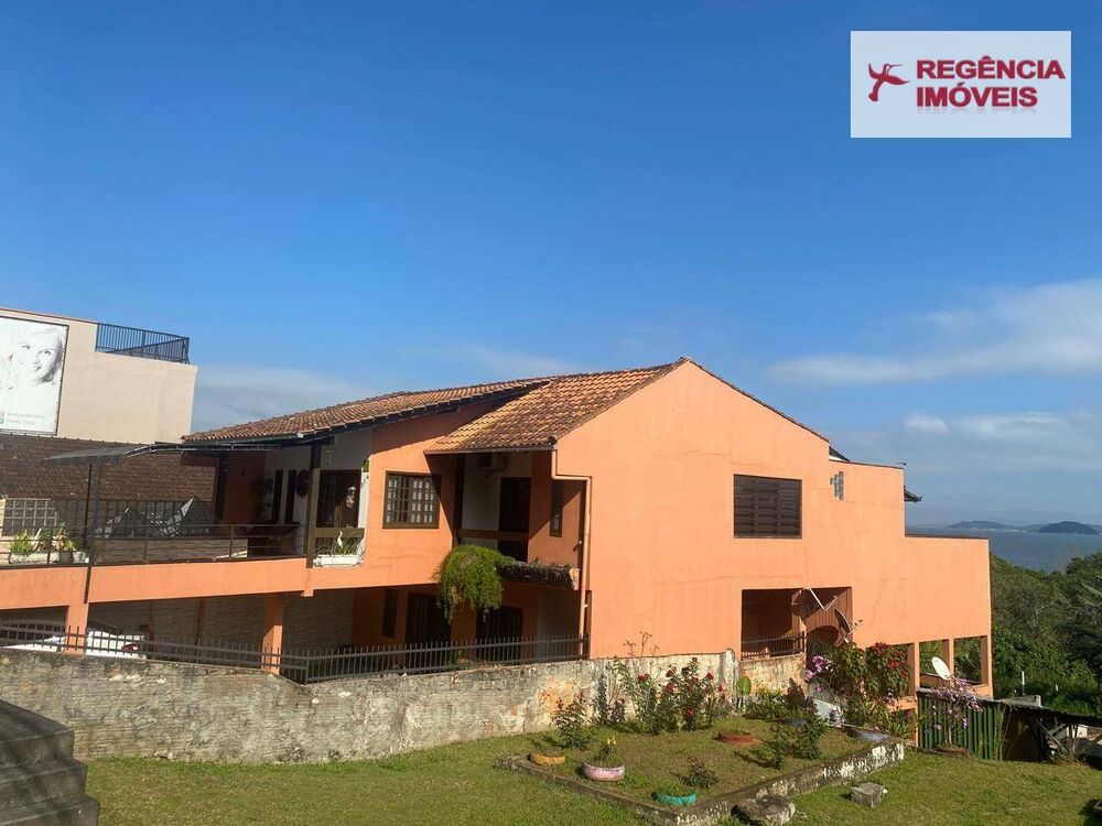 Casa para alugar com 3 quartos, 230m² - Foto 2