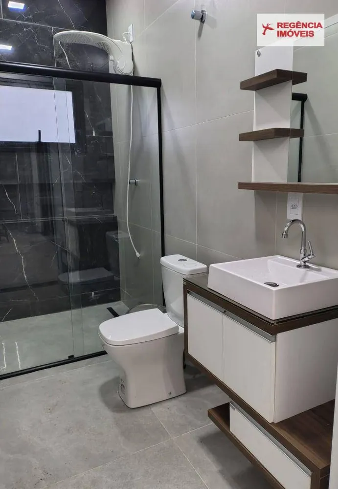 Casa, 3 quartos, 168 m² - Foto 2