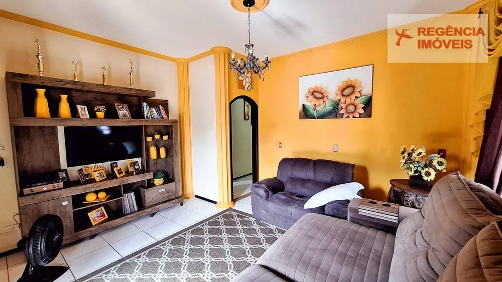 Casa, 4 quartos, 250 m² - Foto 1