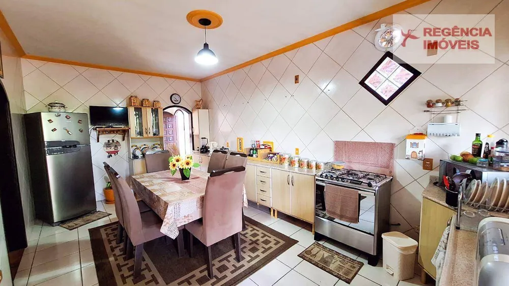 Casa, 4 quartos, 250 m² - Foto 3