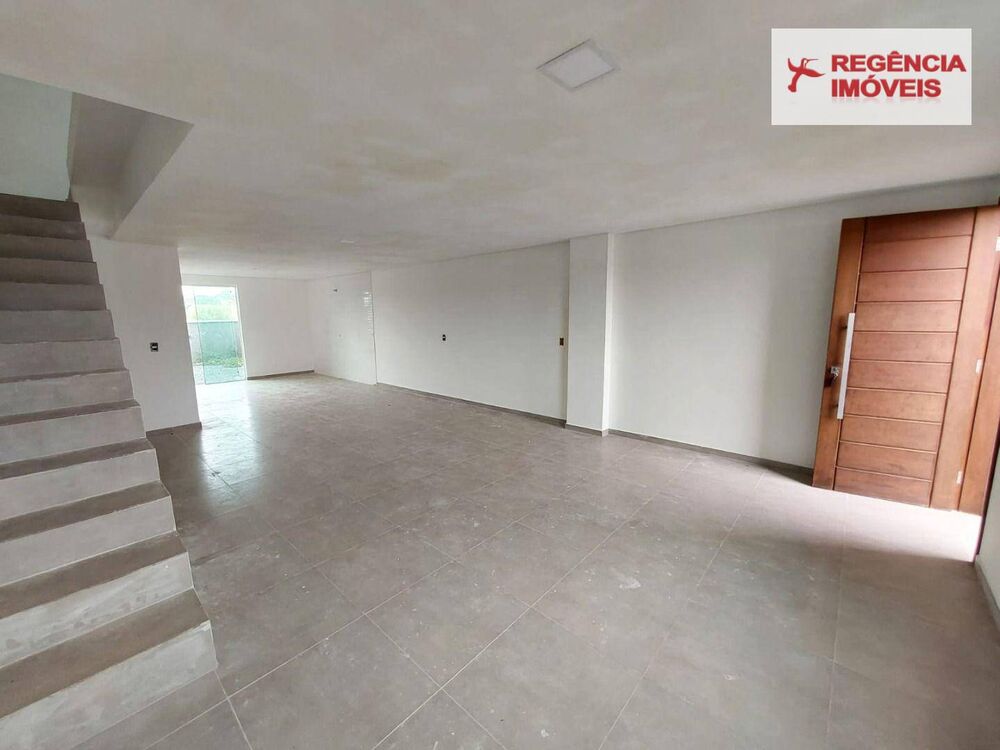 Casa à venda com 3 quartos, 115m² - Foto 2
