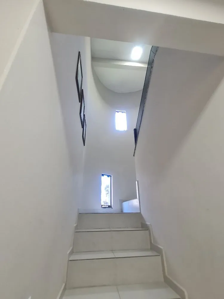 Casa, 3 quartos, 230 m² - Foto 2