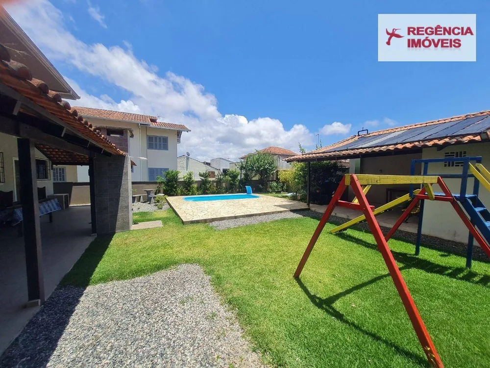 Casa, 3 quartos, 230 m² - Foto 1