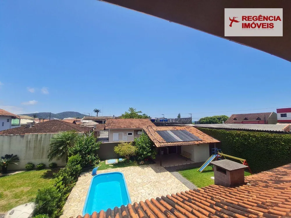 Casa, 3 quartos, 230 m² - Foto 6