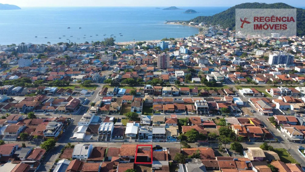 Casa, 4 quartos, 180 m² - Foto 1