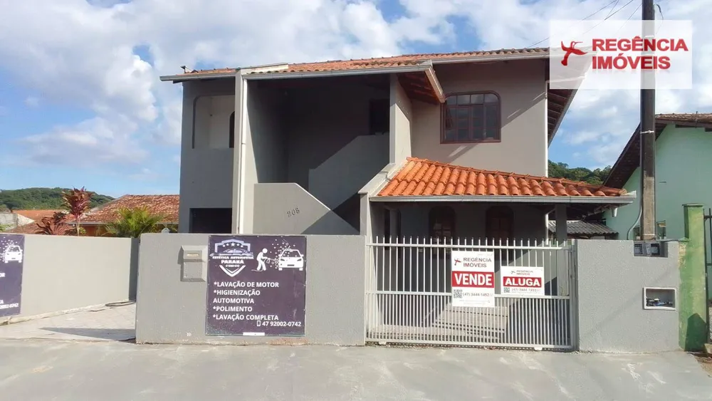 Sobrado, 5 quartos, 180 m² - Foto 1