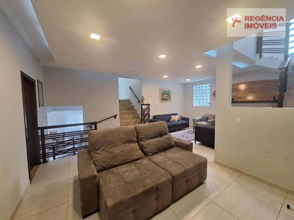 Casa, 4 quartos, 230 m² - Foto 4
