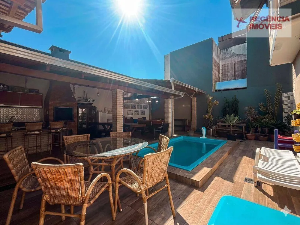 Casa, 4 quartos, 240 m² - Foto 3