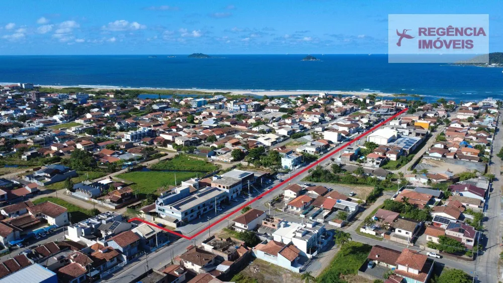 Casa, 4 quartos, 240 m² - Foto 1