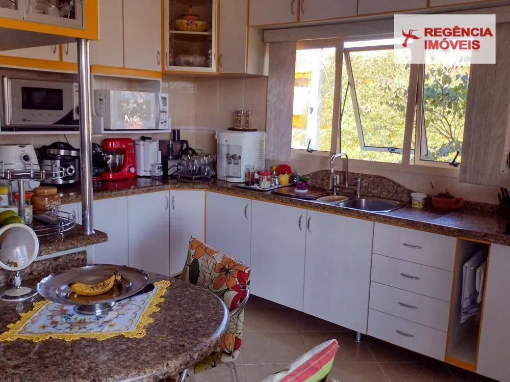 Casa, 3 quartos, 310 m² - Foto 1