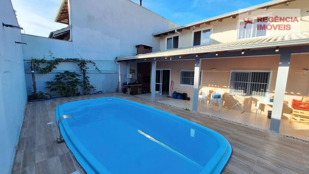 Casa, 4 quartos, 275 m² - Foto 1