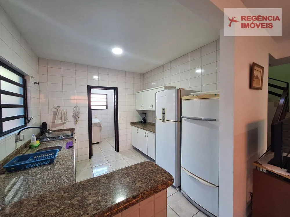 Casa, 4 quartos, 240 m² - Foto 16