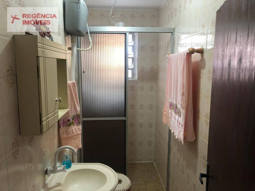Casa à venda com 7 quartos, 315m² - Foto 1