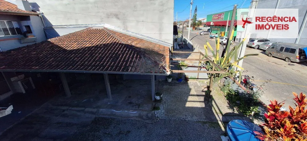 Casa, 6 quartos, 238 m² - Foto 3