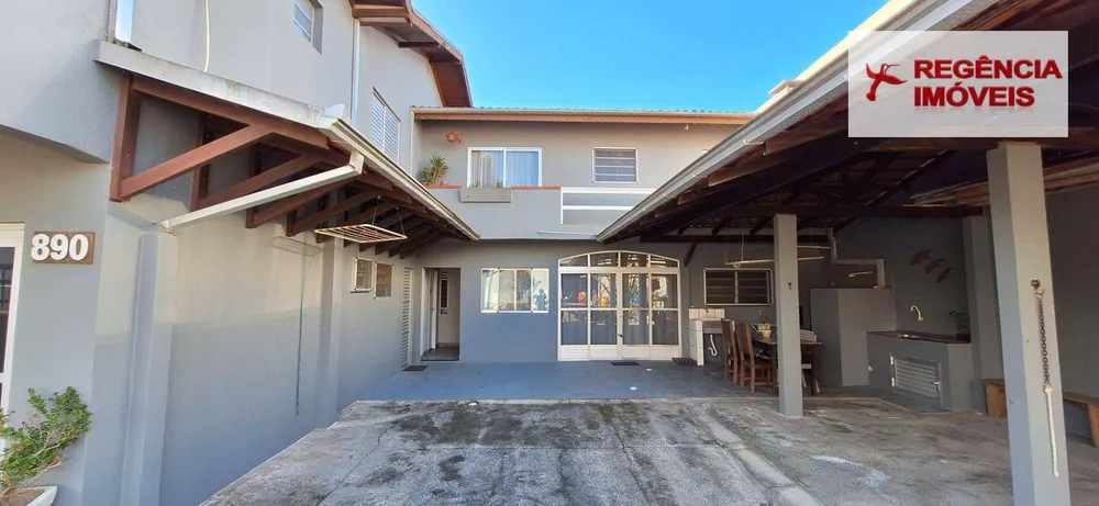 Casa, 6 quartos, 238 m² - Foto 2