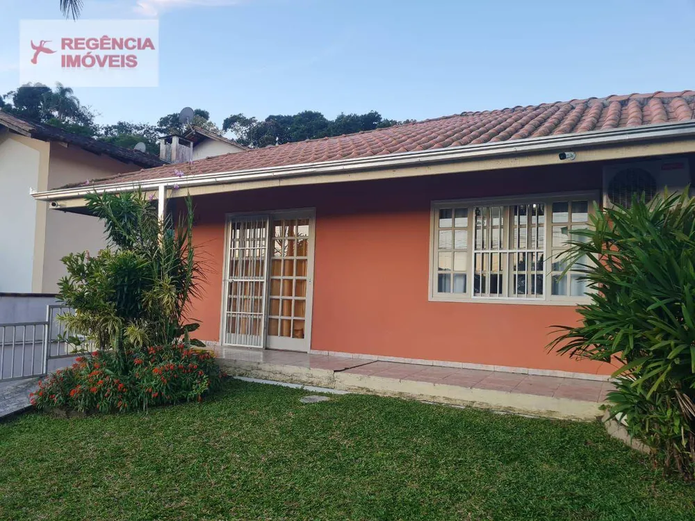 Casa, 3 quartos, 230 m² - Foto 1