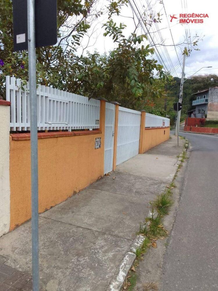 Casa, 3 quartos, 180 m² - Foto 1