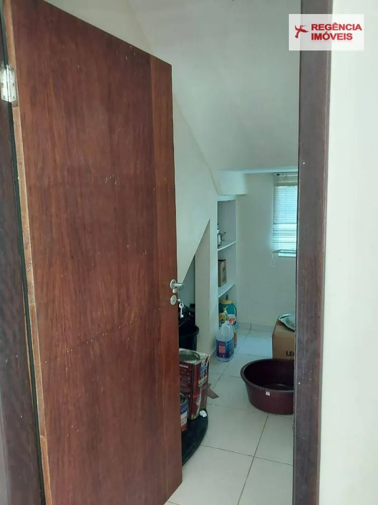 Casa, 5 quartos, 198 m² - Foto 2