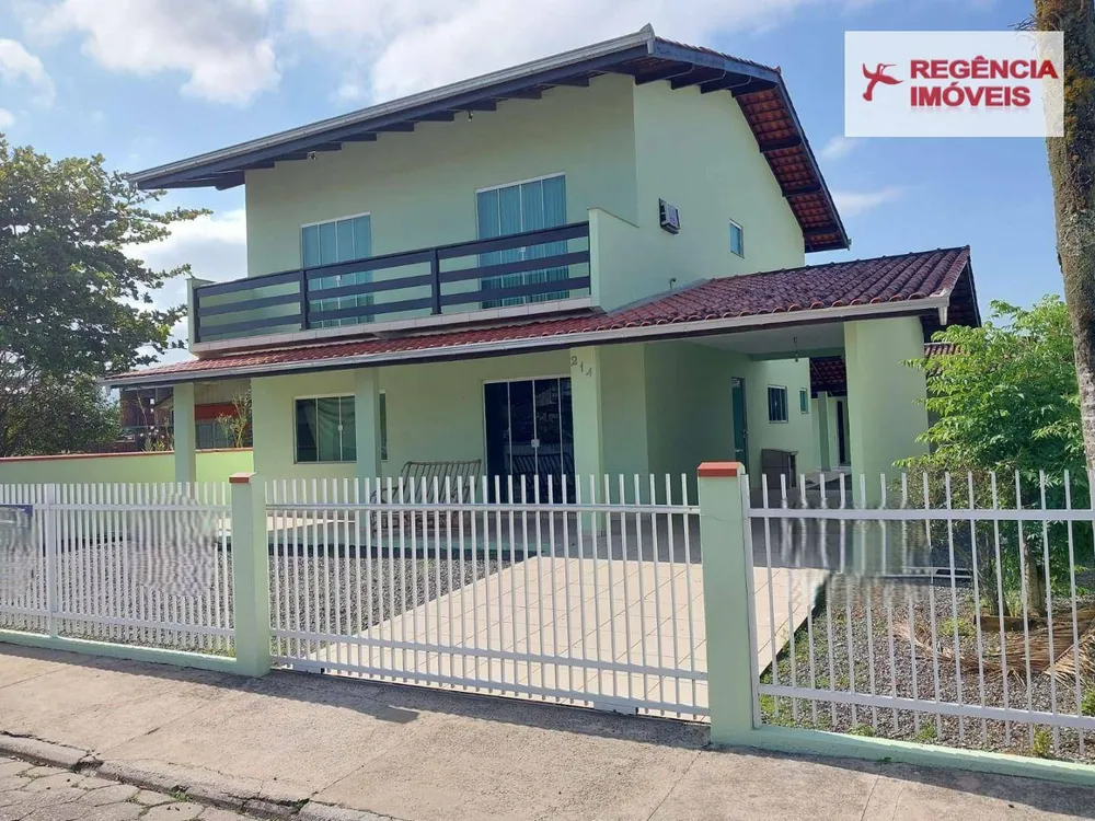 Casa, 5 quartos, 198 m² - Foto 3