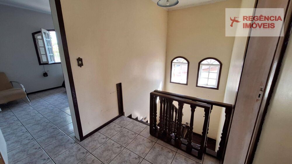 Casa, 3 quartos, 180 m² - Foto 1