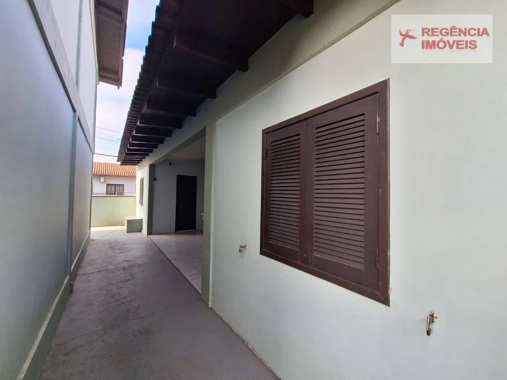 Casa, 8 quartos, 295 m² - Foto 4