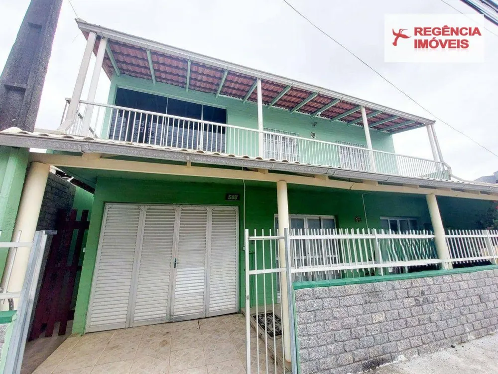 Casa, 8 quartos, 200 m² - Foto 1