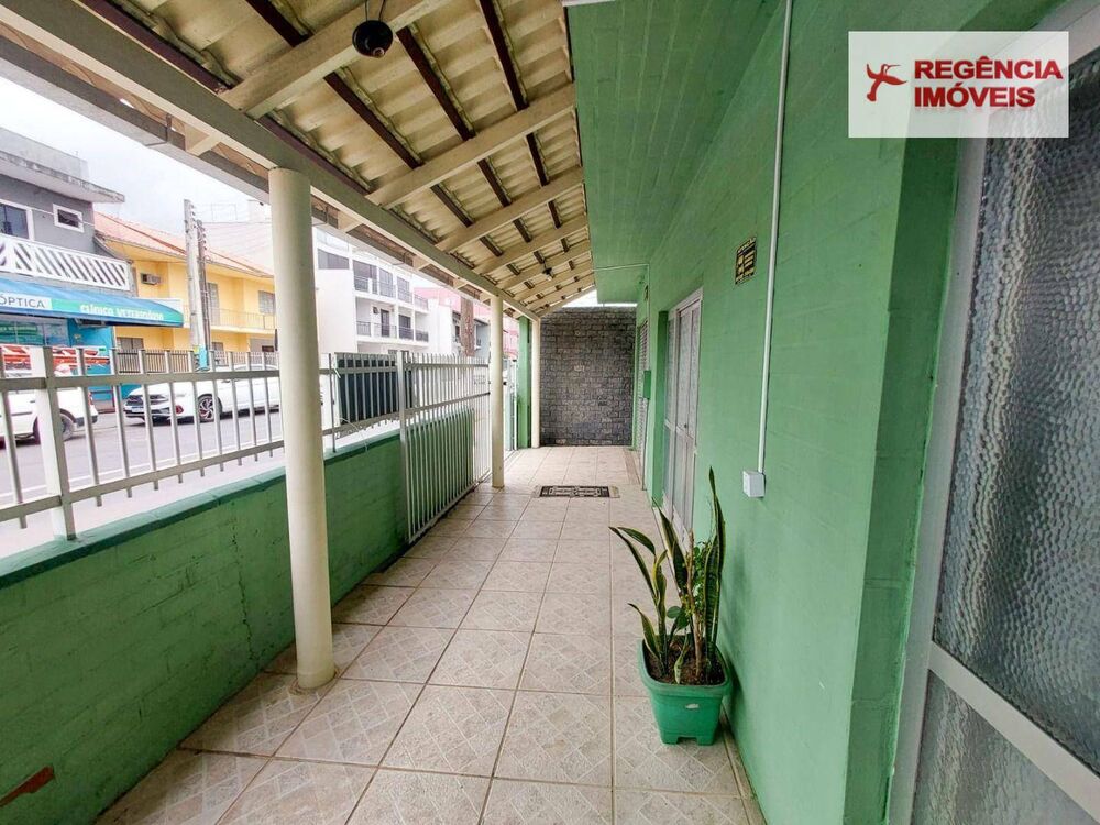 Casa, 8 quartos, 200 m² - Foto 4