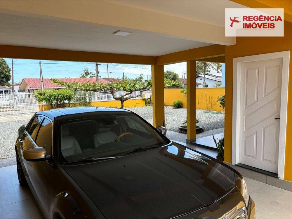 Casa, 4 quartos, 240 m² - Foto 1